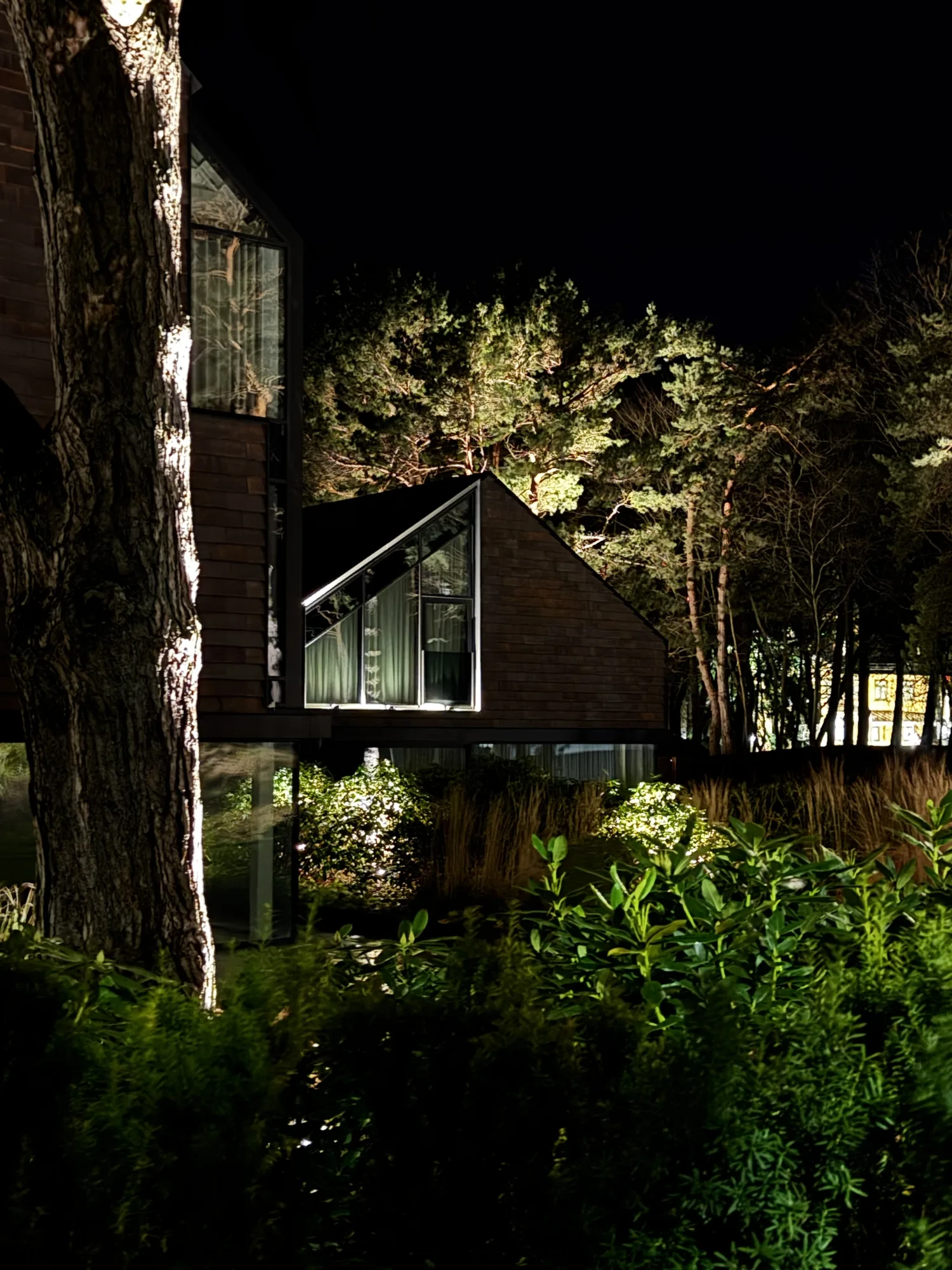 Landscape lighting — pathway
