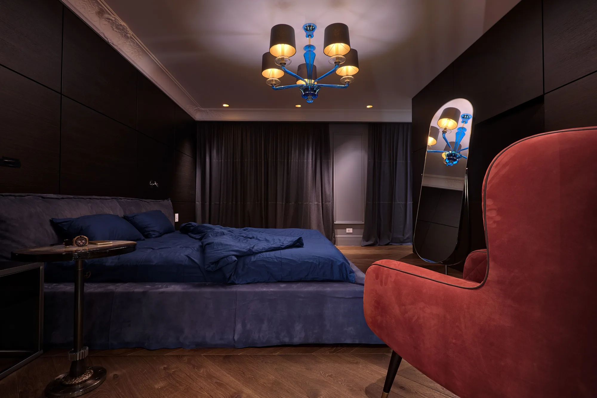 Town House — bedroom with Murano glass chandelier